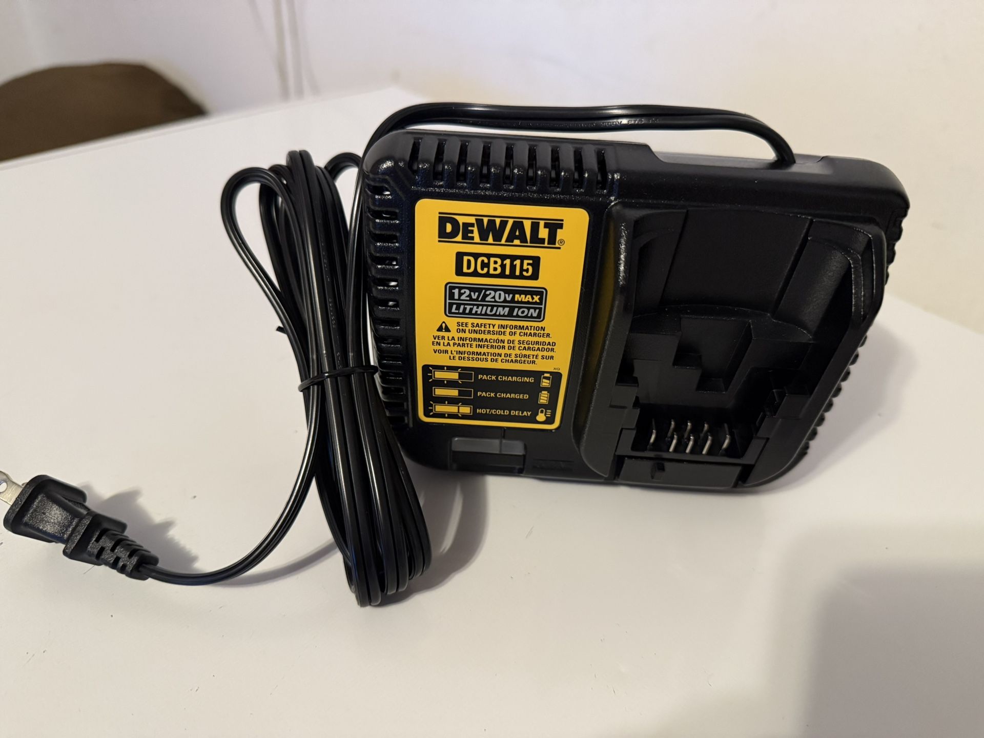 Dewalt Charge New