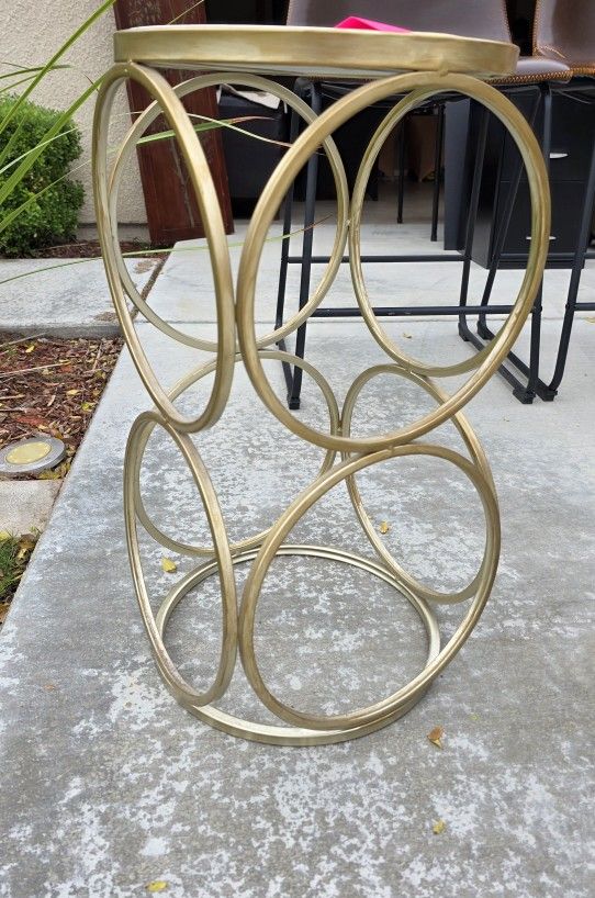Rutledge & King Round Gold End Table With Marble Top