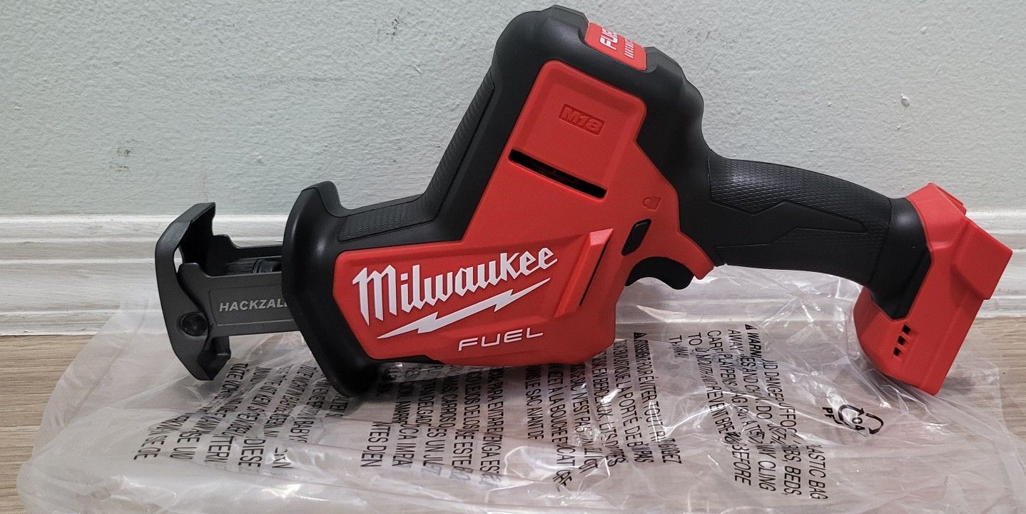MILWAUKEE M18 FUEL 18V LITHIUN-ION BRUSHLESS CORDLESS HACKZALL RECIPROCATING SAW (TOOL ONLY)