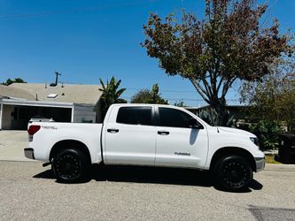 Toyota Tundra 2012