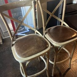 2 Bar Stools 