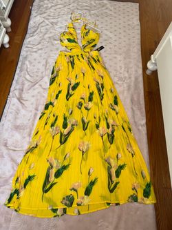 Fashion Nova Cut Out Halter Maxi Dress, Size Medium , New Whit Tags