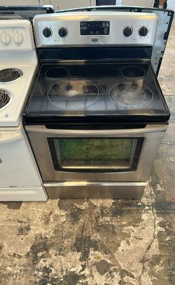 Maytag Stainless Steel Electric Range Glass Top