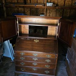 Antique Williamsburg reproduction desk