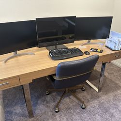Computer Table/Writng Desk