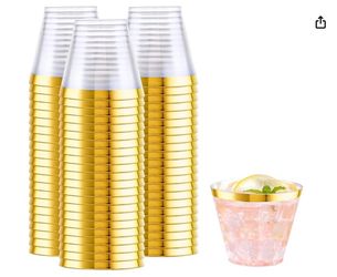 Plastic cups/wine glasses