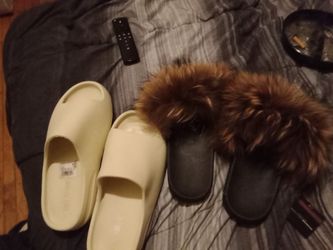 Sandles
