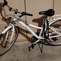 Schwin Discover Hybrid Bicycle