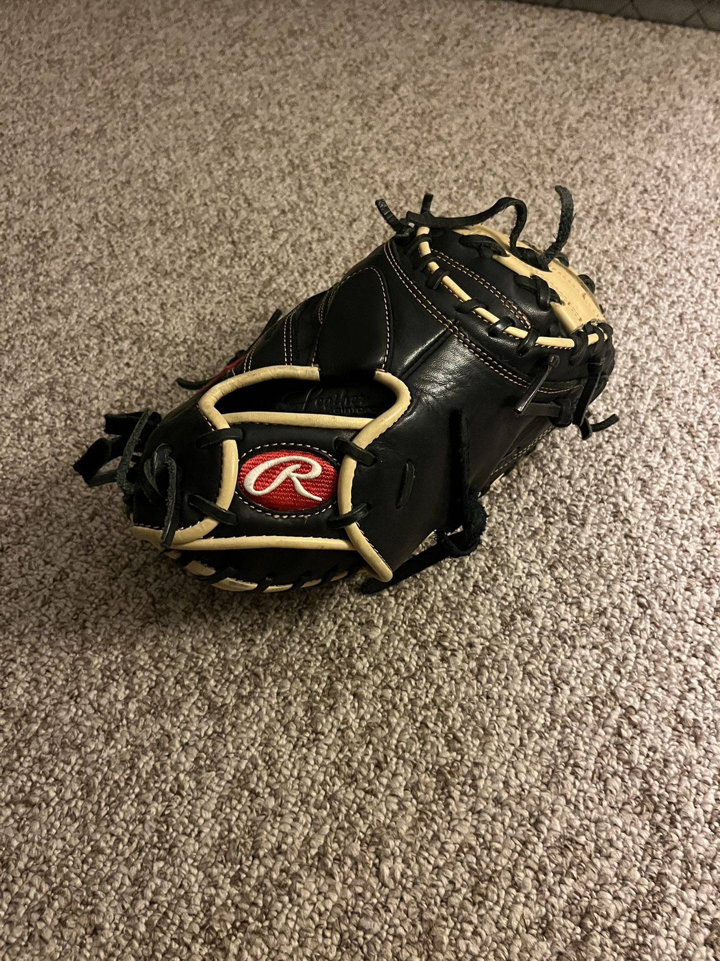 Rawlings gold glove elite catchers mitt. 32 1/2 inches.