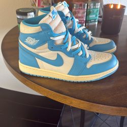 Air Jordan 1 Retro High Top OG UNC 