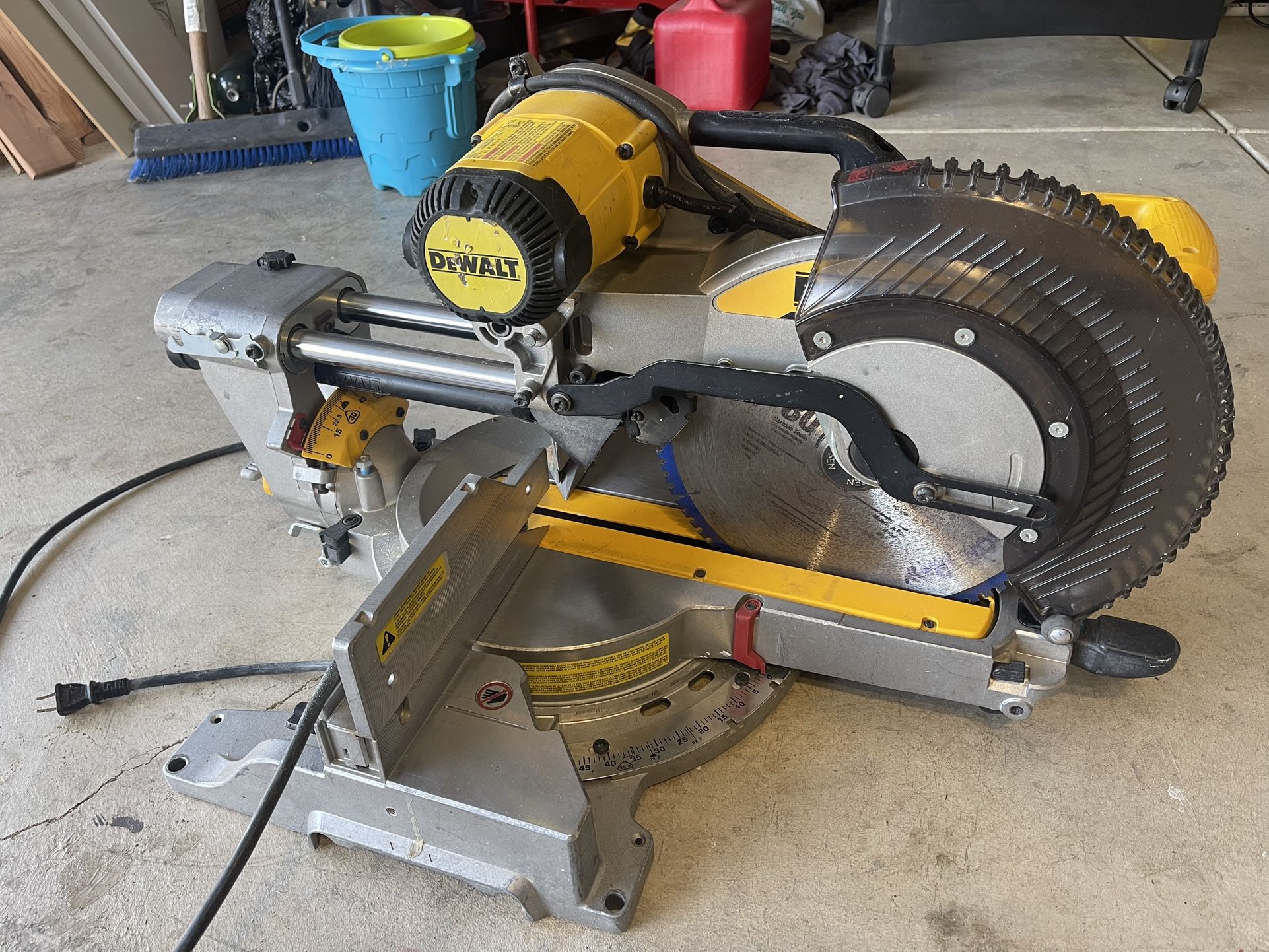 Dewalt Dws780 Miter Saw