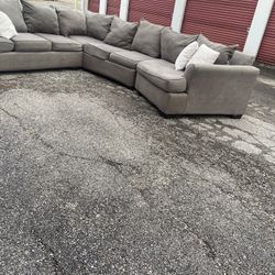 Gray Ashley Sectional (free Delivery)