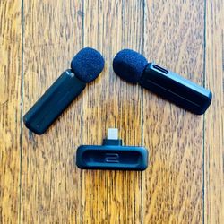 2 x Wireless microphone - Apple Lightning  Connection - $15