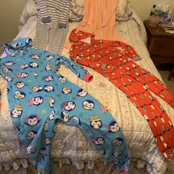 Girls Winter Lounge Wear.    $12.00. Bundle.  Chino, Ca