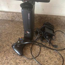 Xbox 360 Slim Bundle - Black - Kinect Sensor, Controller & All Cables