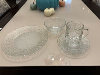 Princess House Crystal Fantasia Pattern Plate Setting!