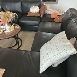 FREE SOFA SET