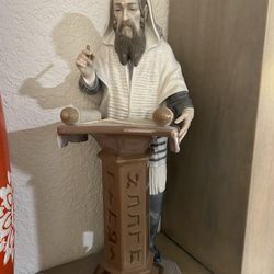 Lladro Rabbi