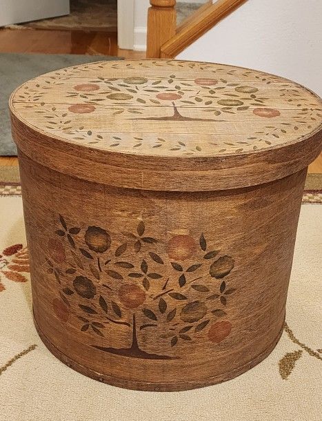 Vintage Handmade Pennsylvania Dutch CheeseBox