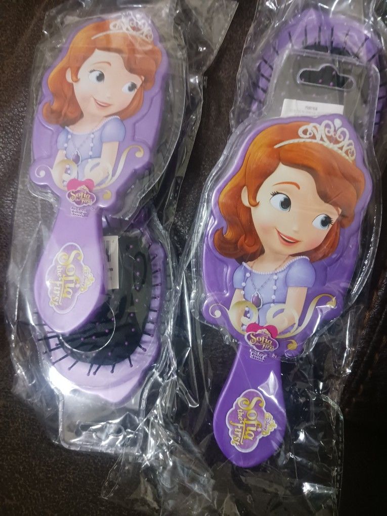 HAIR BRUSHES