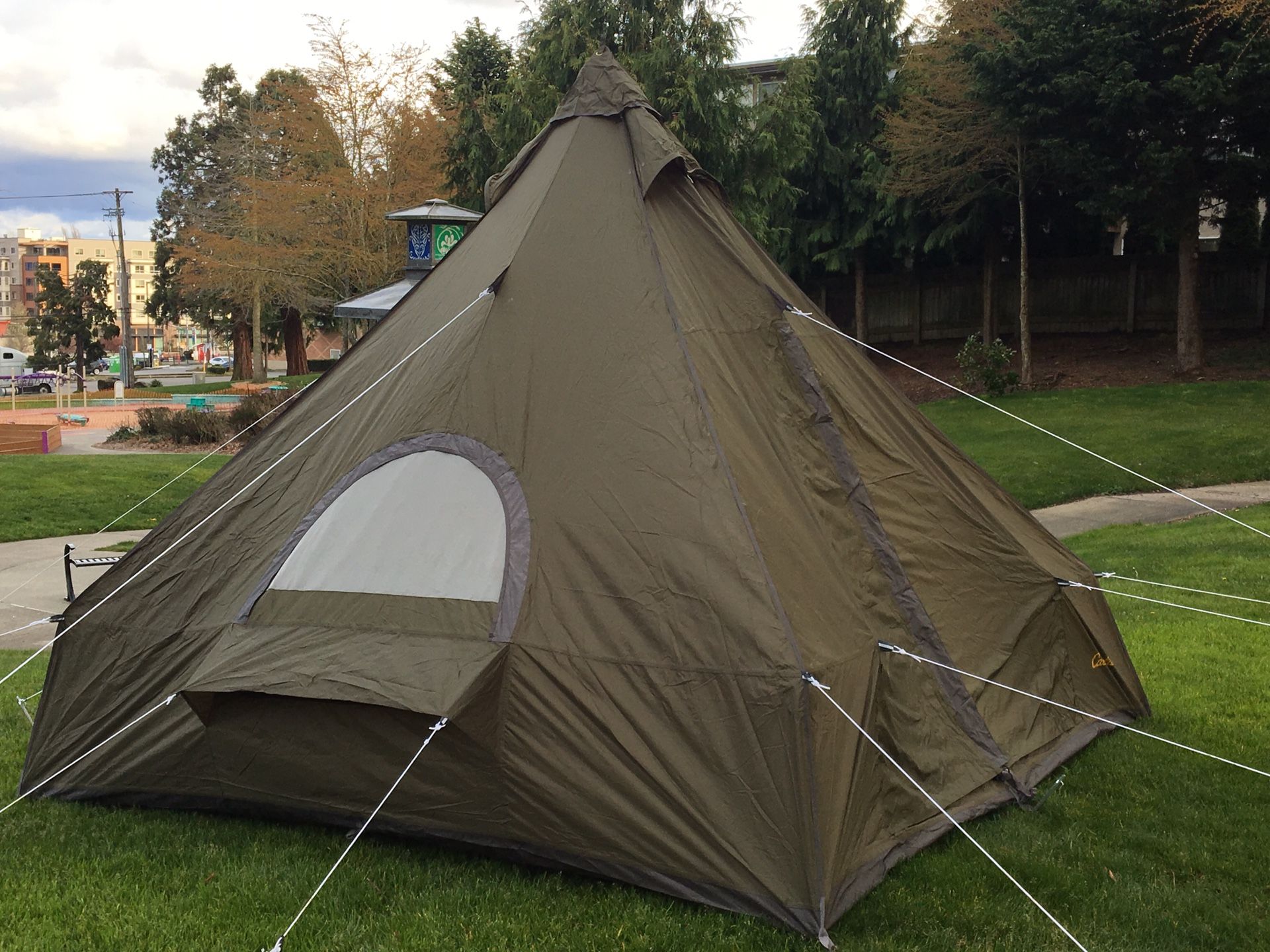 Cabela’s 10x10 Outback Lodge Tent & Coleman sleeping bag for Sale in