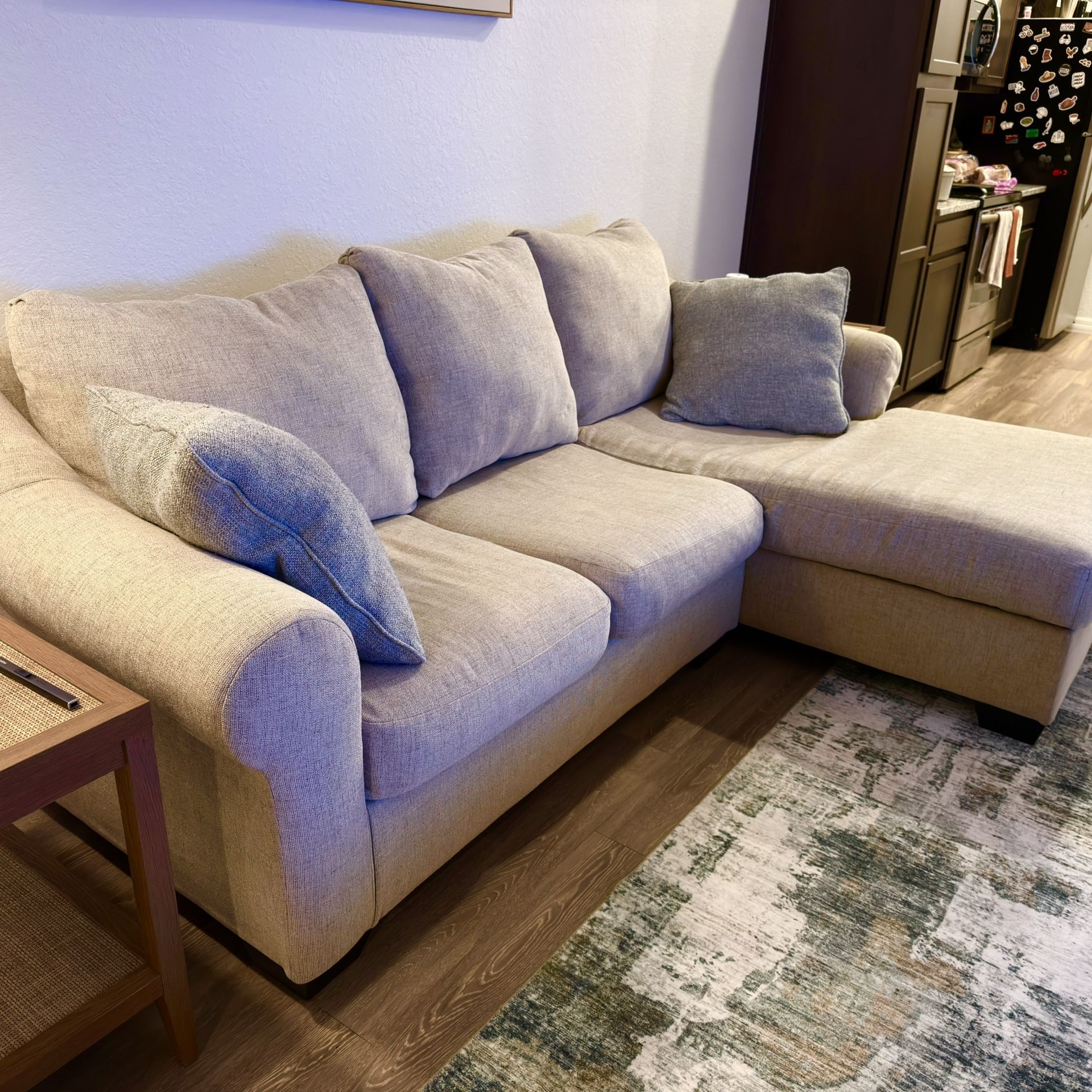 Sectional Sofa/Couch