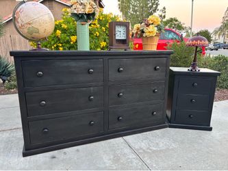 Black Solid Wood 9 Drawer Dresser Chest of Drawers Furniture Great Condition