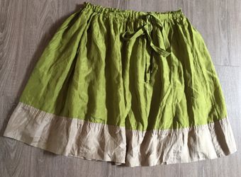 Women’s silky green tan skirt Sz 6