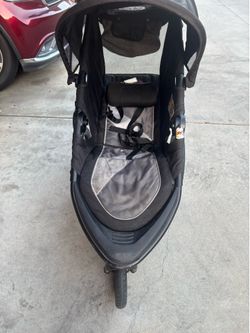 Graco Fast action jogging stroller