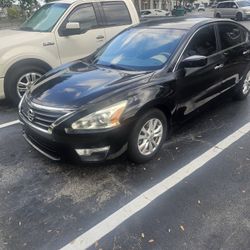 2014 Nissan Altima  $3500