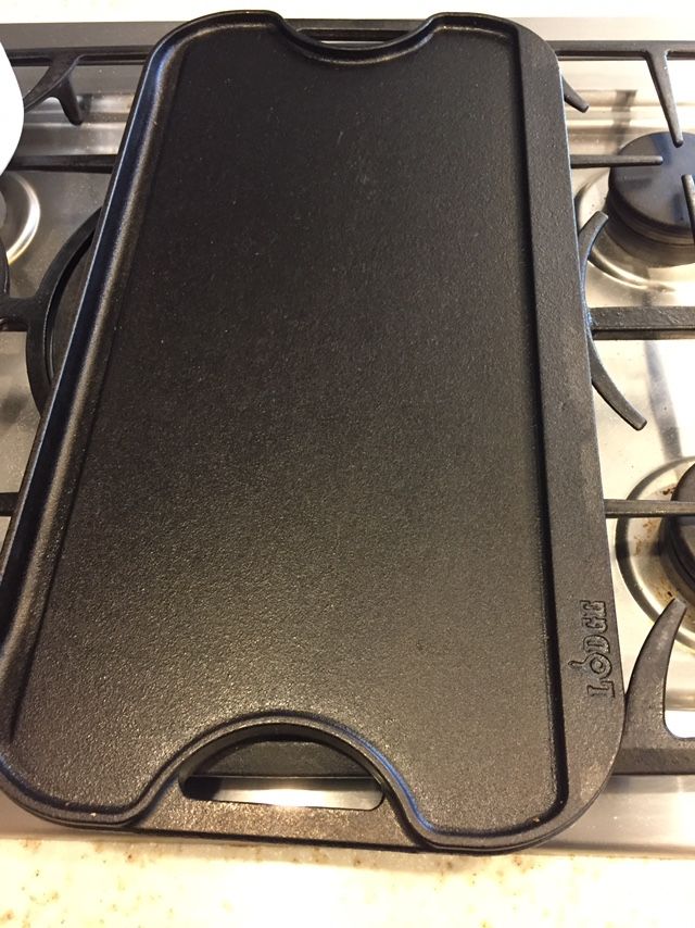 Seasoned LODGE Pro-Grid Cast Iron Reversible Grill/Griddle, 20”x10.5”