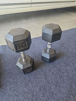 Rubber dumbbell, good condition