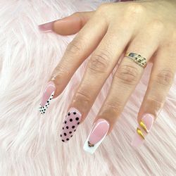 Aplicación de uñas