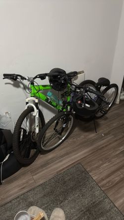Genesis V2100 Green and purple Mountain Bike
