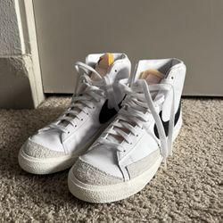Nike Blazer Mid 