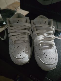Jordan 1 Low -- Little kids cleats
