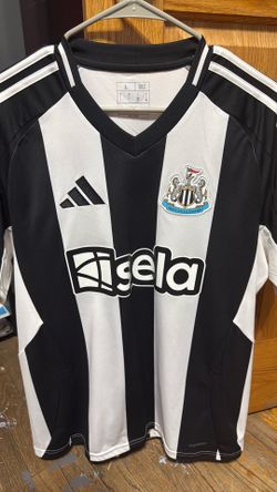 Newcastle United 24/25 Home kit
