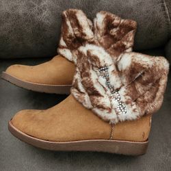 bebe Women's Winter Suede Leather Boots With Faux Fur 