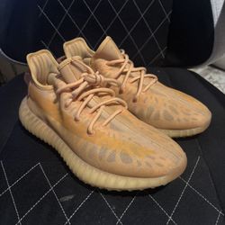 Yeezy 350V2 Mono Clay