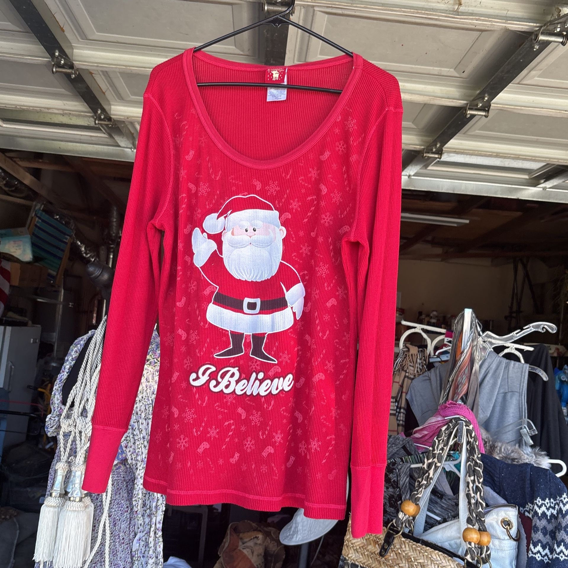 New Red Lightweight Long Sleeve Holiday Shirt 3X. Very Cute $10 Cash