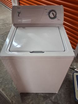 Washing Machine Working. LIKE NEW