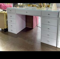 Impressions vanity desk and make up chair
