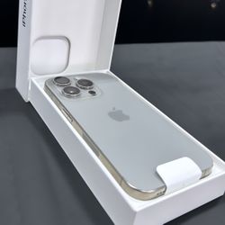 iPhone 15 pro (Unlocked) 256Gb