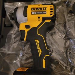 DEWALT DCF809 Impact Driver Atomic Compact 