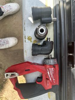 Milwaukee M12 FUEL installation Drill Driver Kit