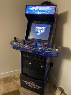 NFL BLITZ  LEGENDS ARCADE MACHINE