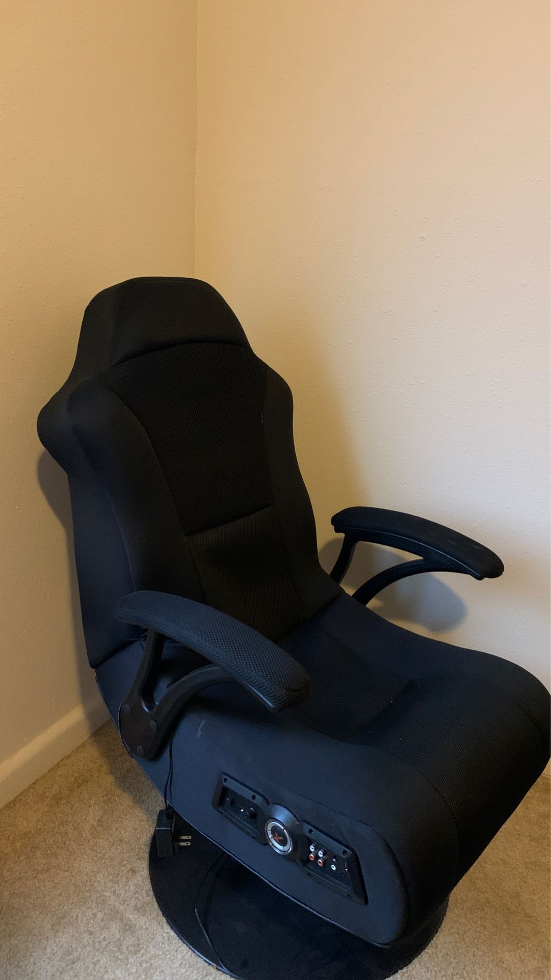 XRocker 2000 Series Gaming Chair (Accepting offers!)