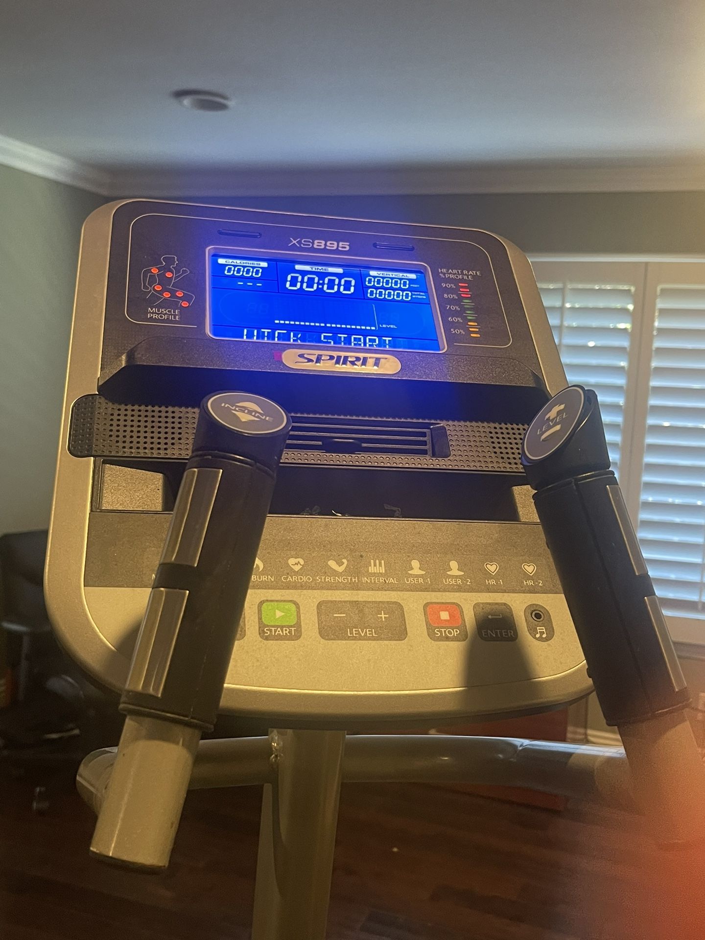 Spirit 895 HIIT Elliptical