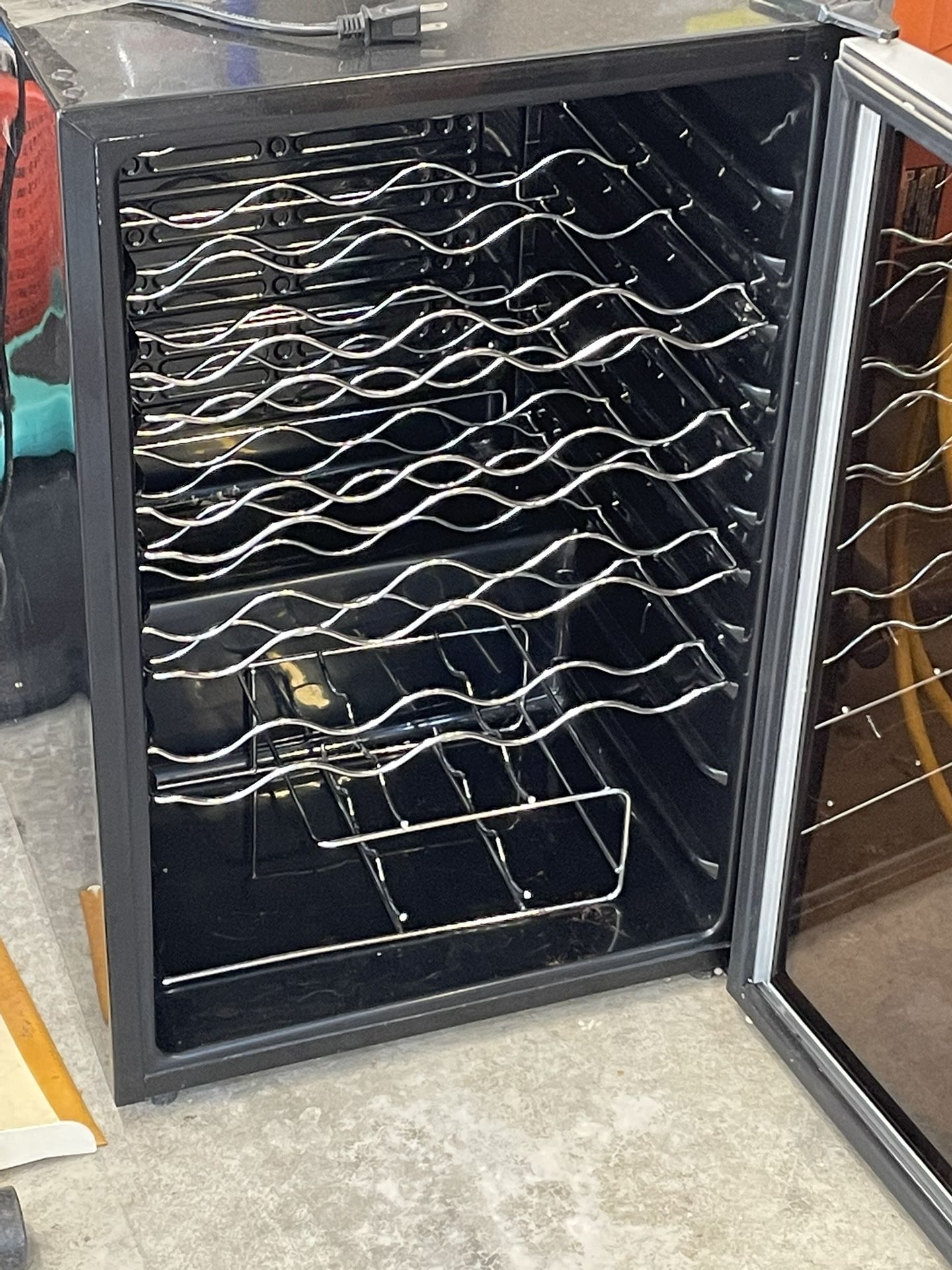 Magic Chef Wine Refrigerator
