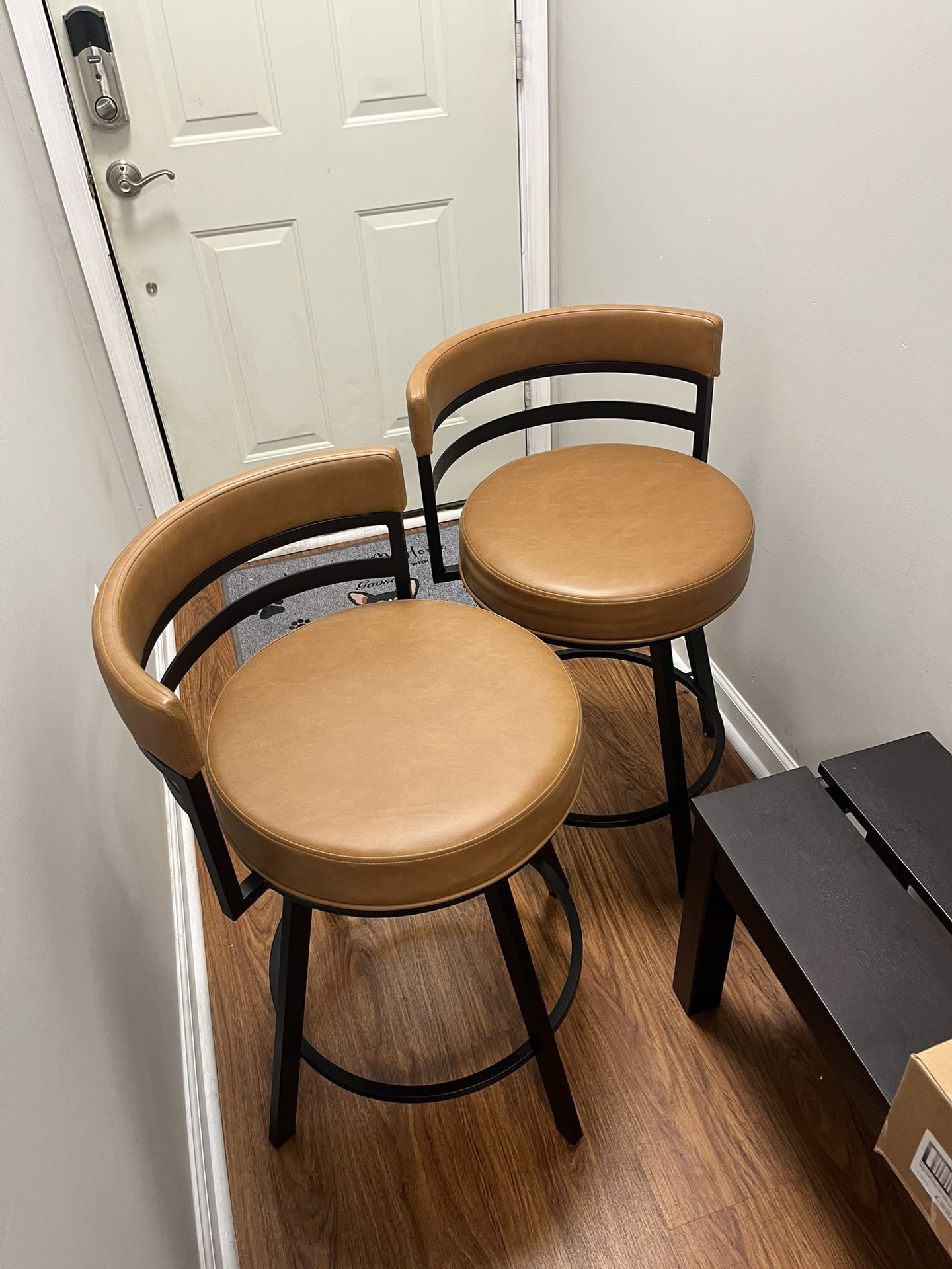 Tan/black Bar Stools Swivel 33 Inch Tall